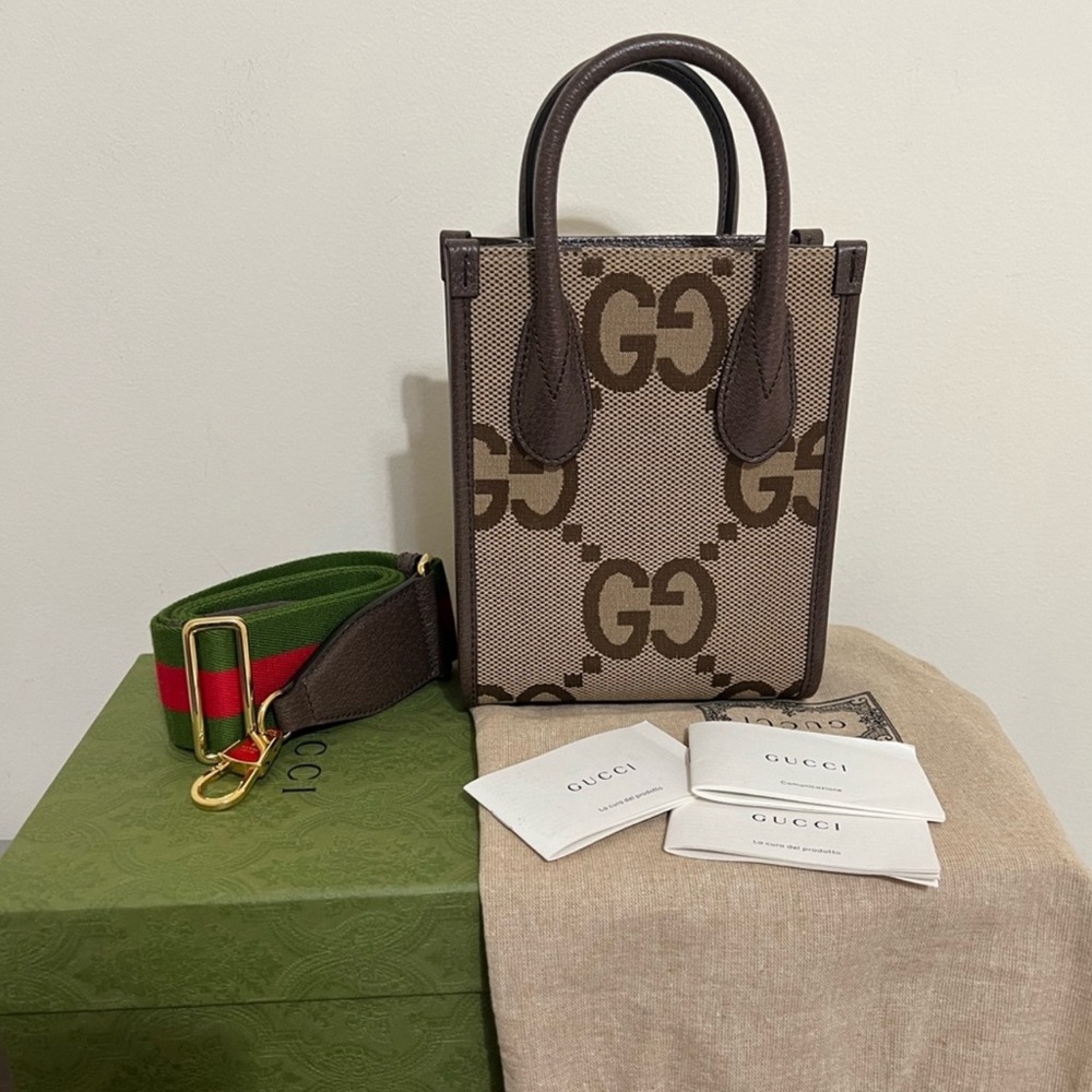 A326-  💯% authentic Gucci crossbody bag